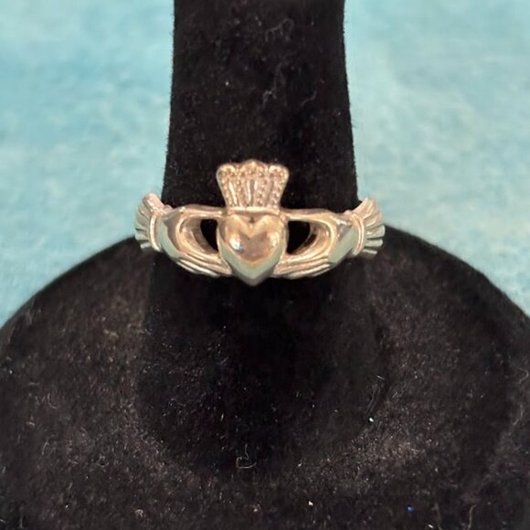 Made In Ireland Sterling Silver Irish Claddagh Ring Size 4.75 Friendship Celtic - Picture 1 of 9